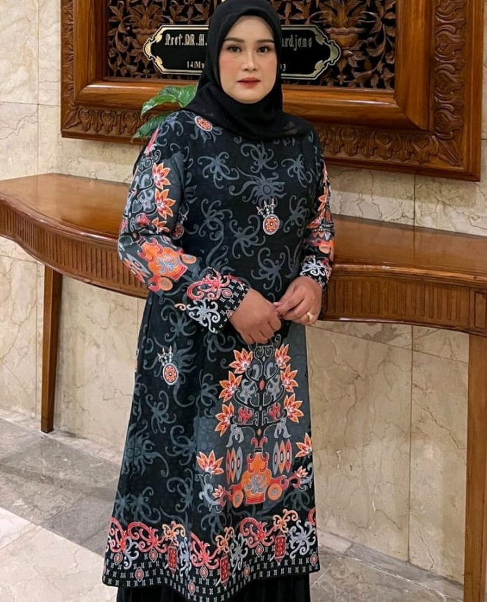 Tatik Wijayanti, S.E, M.M.