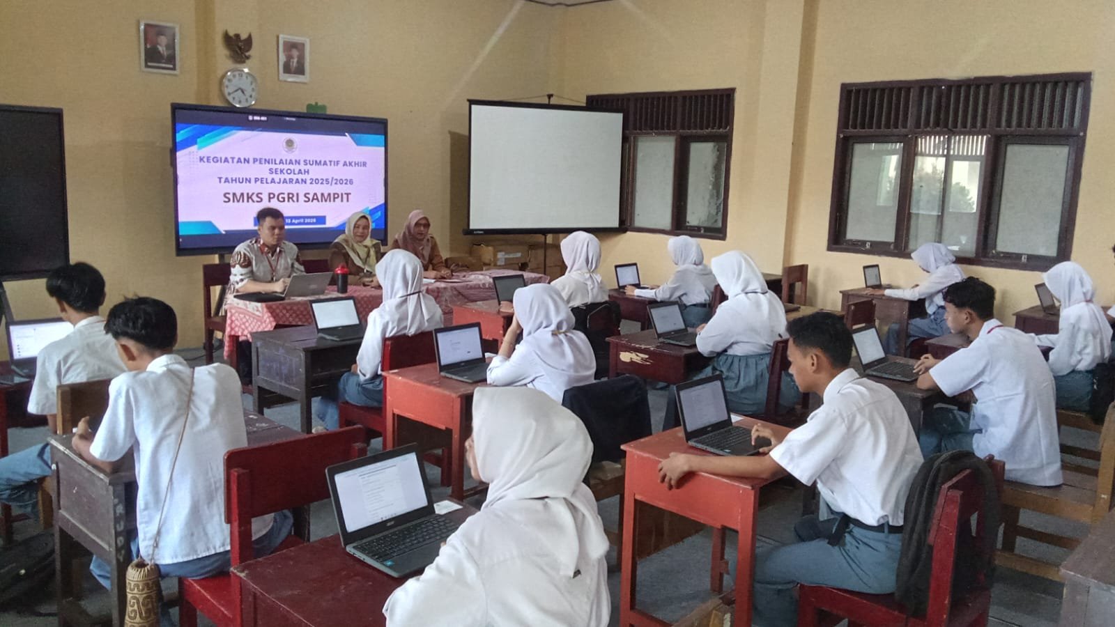 Pelaksanaan Penilaian Sumatif Akhir Kelas XII Tahun 2025/2026 SMKS PGRI Sampit Berjalan Tertib dan Lancar