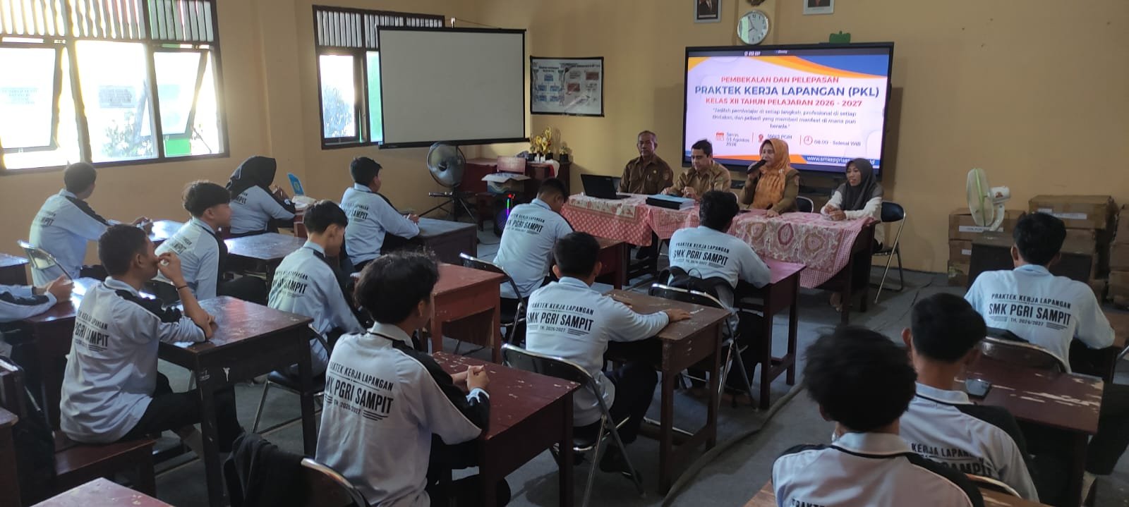 Pembekalan dan Pelepasan Peserta Praktik Kerja Lapangan (PKL) Kelas XII Tahun Pelajaran 2026/2027 Resmi Digelar